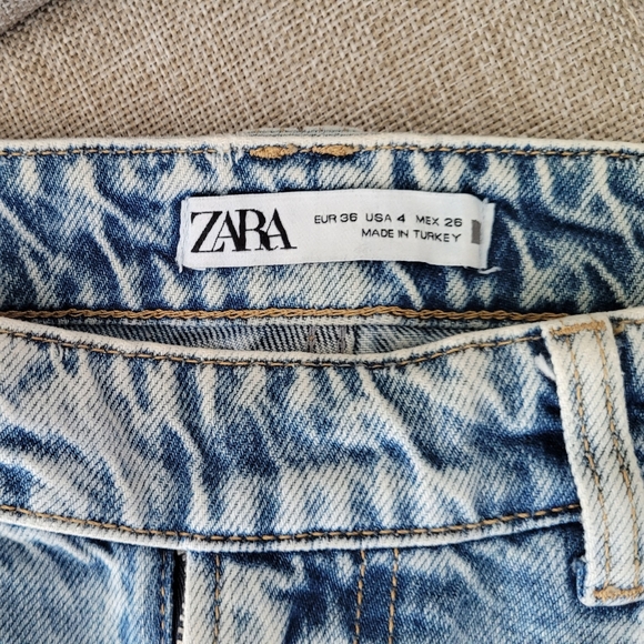 Zara Mid-Rise Jeans - Picture 1 of 5
